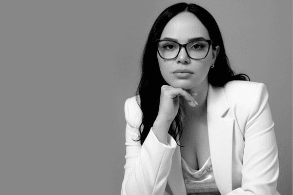 Alexandra Teles Psicóloga (11) 98909 1010 Terapia Cognitivo Comportamental para adultos e casais